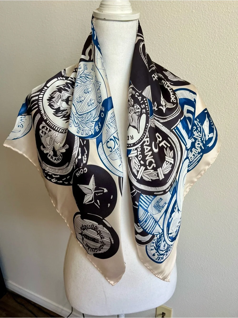 N/A square silk